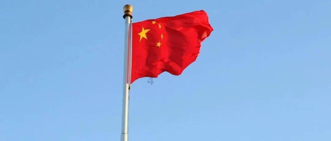 “衣服像解体了,几乎半裸”!25岁中国女子街头被泼化学液体,严重烧伤